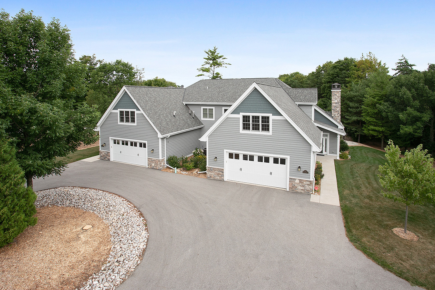 Mariners Pointe Condominium in Sister Bay Luxury Defi